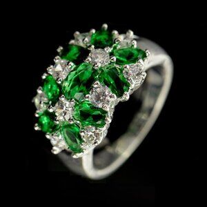 🍁Shiny 925 Silver Plated Green Halo Diamond Wedding Ring, MLNN1318